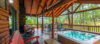 Lincoln Log Cabin | Step Into Nostalgia w/ Hot Tub, Pizza Oven, Mountain Air & Pet Friendly