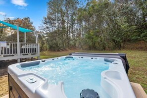 Tina de hidromasaje al aire libre