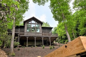 Property grounds - Riverbend Lodge (Ellijay)