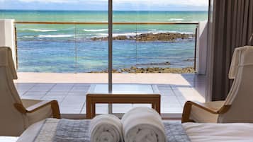 House (6 Bedrooms) | Interior