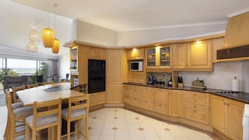 Nhà (6 Bedrooms) | Nội thất