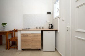 Rom – standard, 2 enkeltsenger | Eget tekjøkken | Minikjøleskap