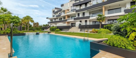 Piscine couverte, piscine chauffée