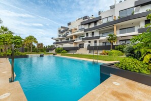 Inomhuspool och uppvärmd pool