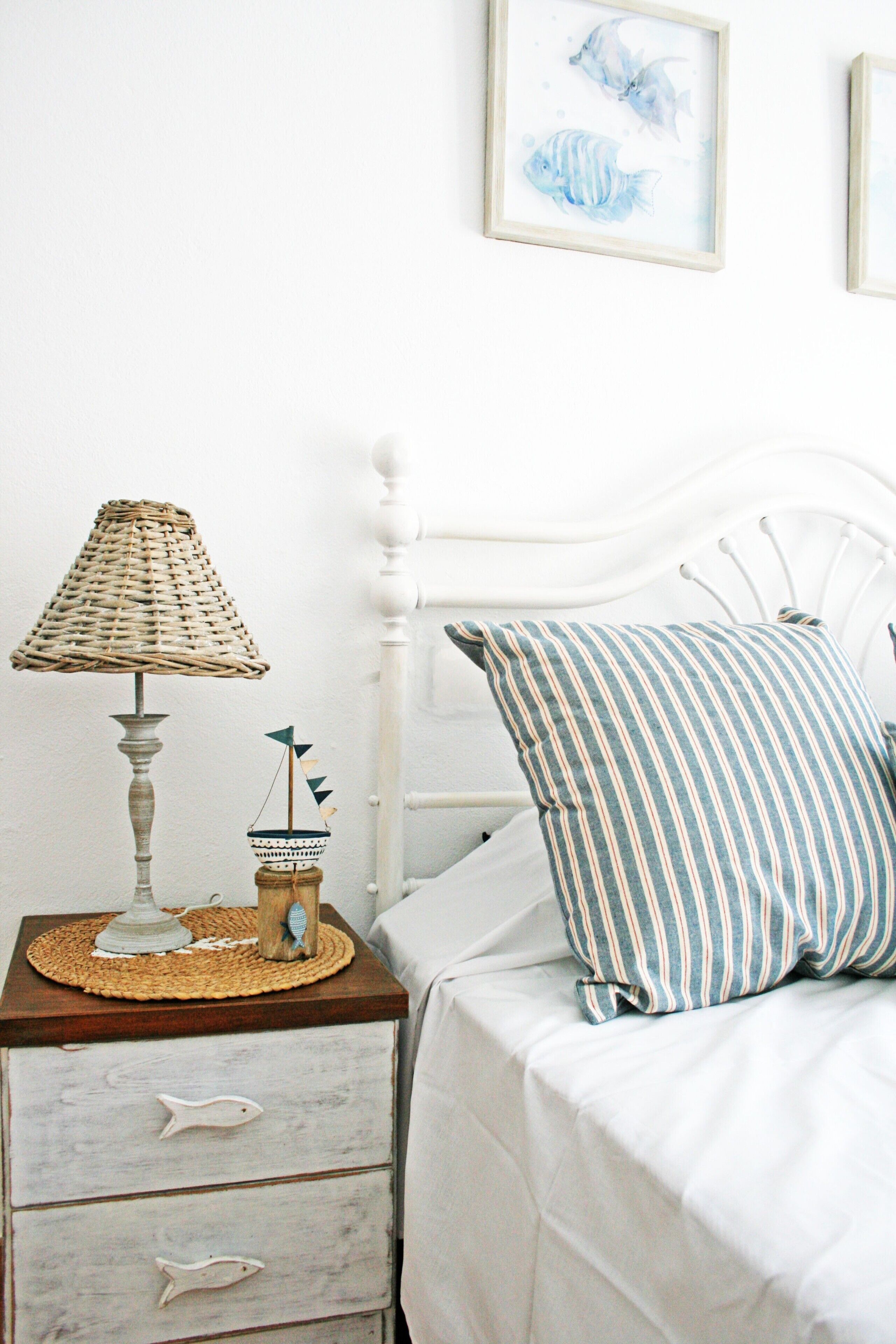 3 bedrooms, iron/ironing board, bed sheets