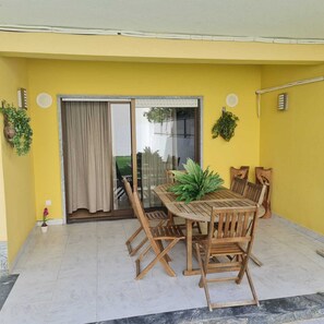 Estudio, patio | Terraza o patio