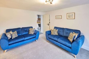 TV, peis og kontorer