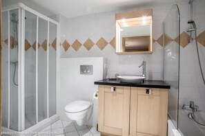 Bathtub
