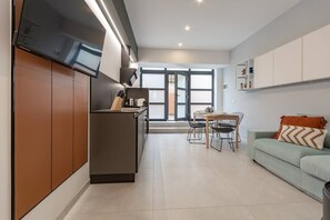 TV, offices - Champagne Loft Summar (Milano)