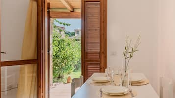 Leilighet – classic | Spisestue