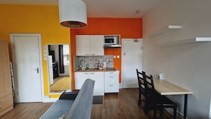 Microwave, oven
