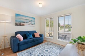 TV, DVD player, stereo, offices