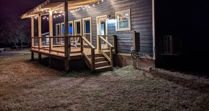 Restful cottage close to antique shopping and mountain biking