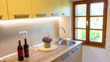 House (Andy's Holiday Home with HotTub & Sau) | Private kitchen