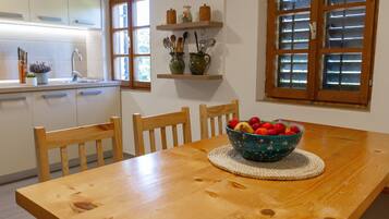 House (Andy's Holiday Home with HotTub & Sau) | Private kitchen