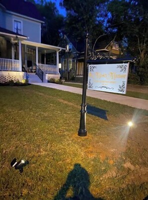 5 bedrooms, in-room safe, iron/ironing board, free WiFi