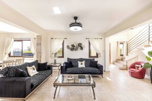 Living area - Villa Cleco - Three Bedroom Villa, Sleeps 6 (Peyia)