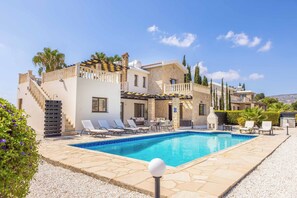 Pool - Villa Cleco - Three Bedroom Villa, Sleeps 6 (Peyia)