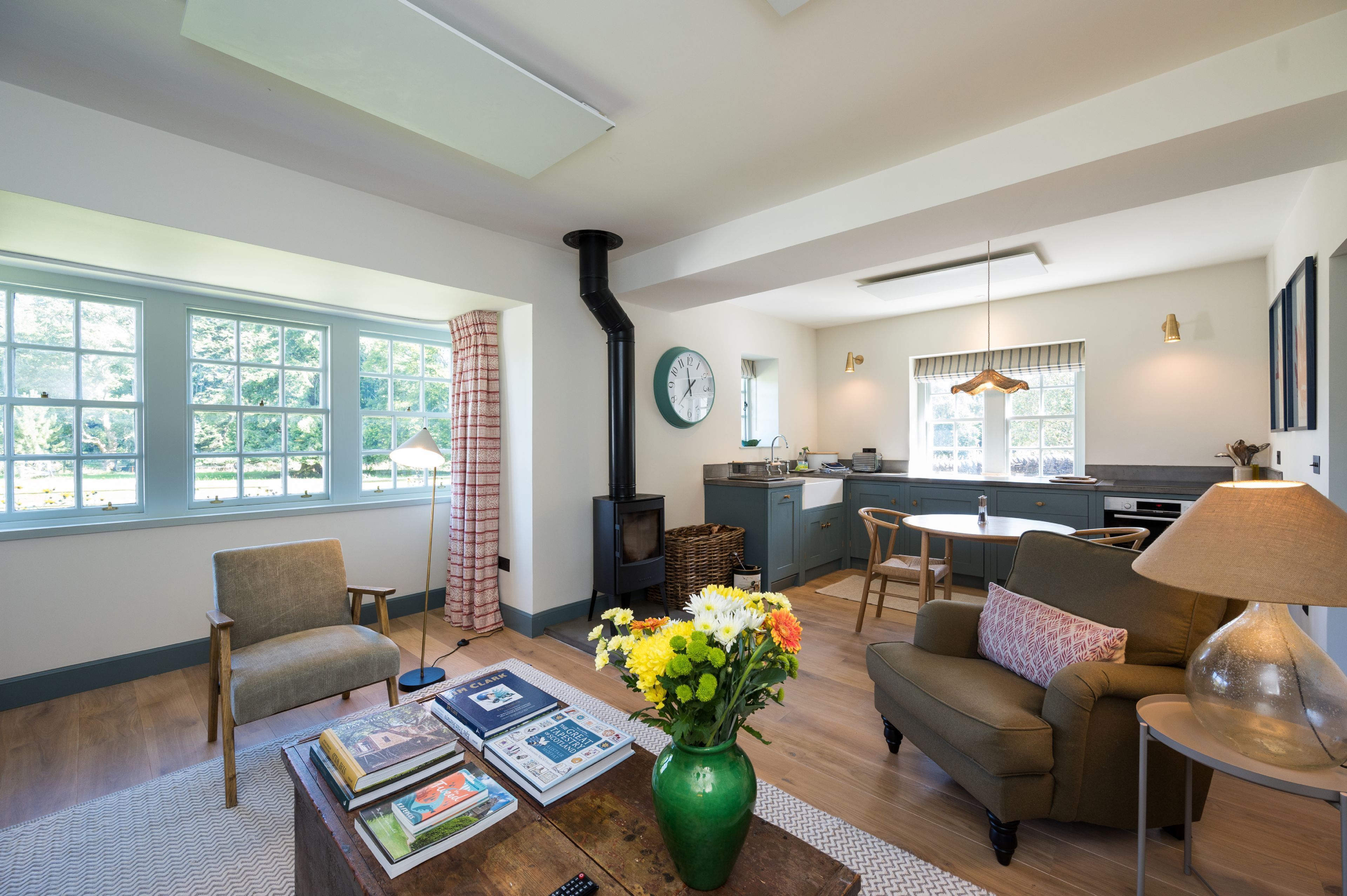 Smart TV, books, offices
