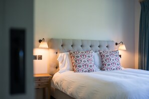1 habitación, escritorio, tabla de planchar con plancha y wifi gratis