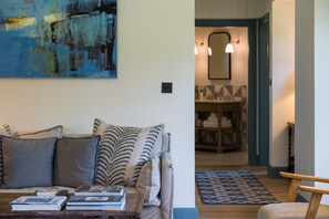 Smart TV, books, offices