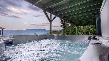 Bain à remous extérieur