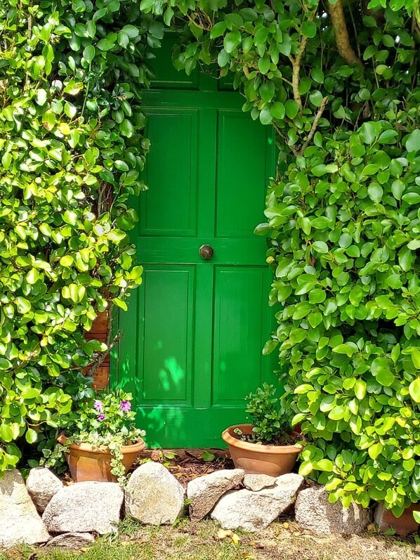 Property grounds - Aoibhneas, Carraroe (Carraroe)