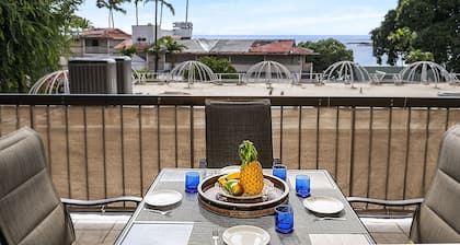 Kona Plaza#202 2ND FLOOR OCEAN VIEW IN HEART OF KONA TOWN! AC & Elevators!