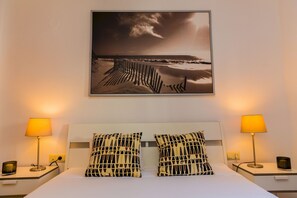 4 soverom, strykejern/-brett, wi-fi (inkludert) og sengetøy