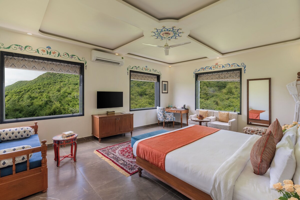 Quarto casal executivo, 1 quarto, para fumantes, vista para a montanha | Roupas de cama premium, frigobar, cofres nos quartos
