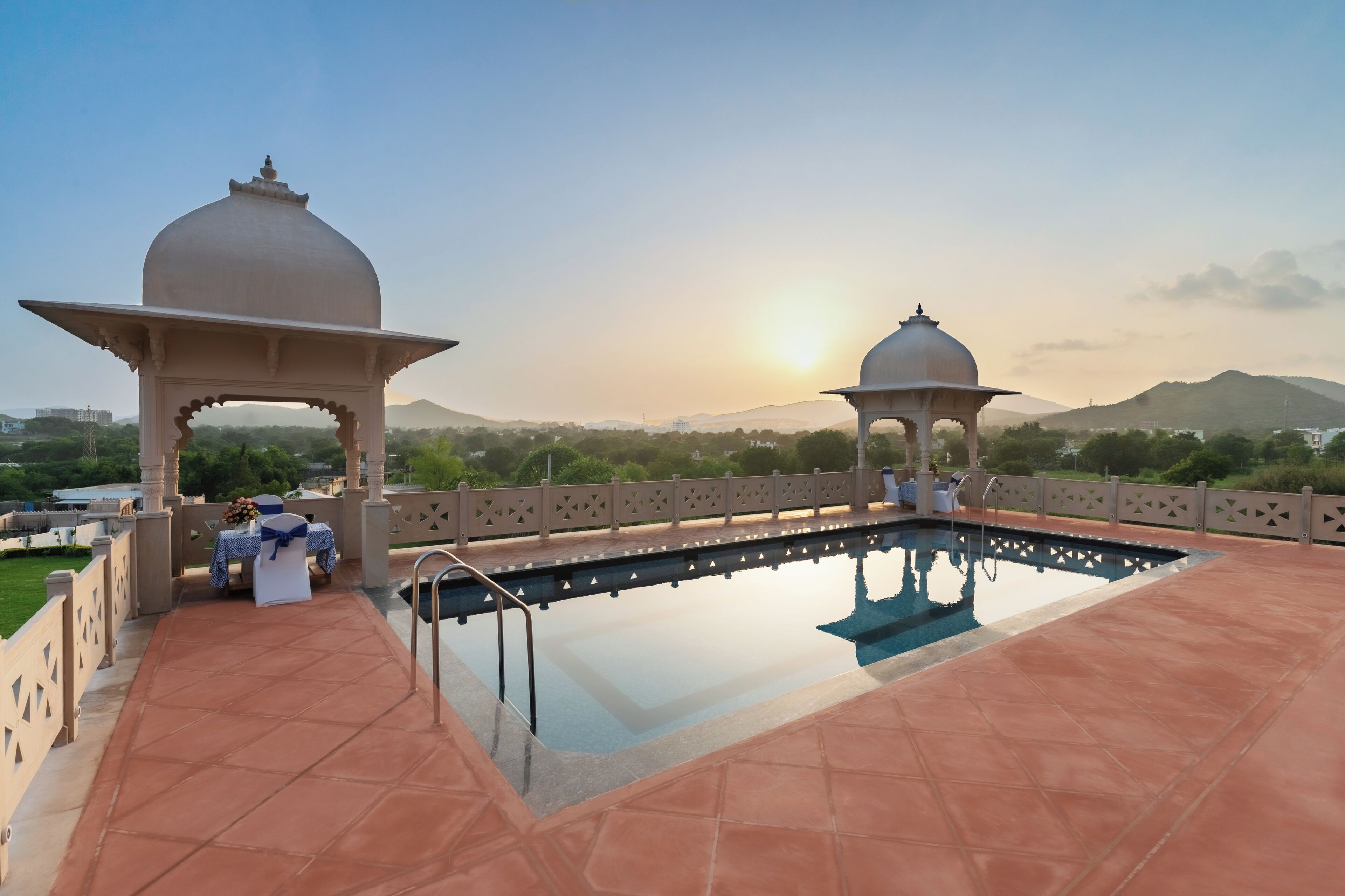 Foto - Traavista Aravali Mahal - Luxury Lake View Heritage Resort in Udaipur