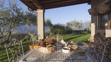 Classic Villa | Terrace/patio