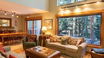 TV, fireplace, offices