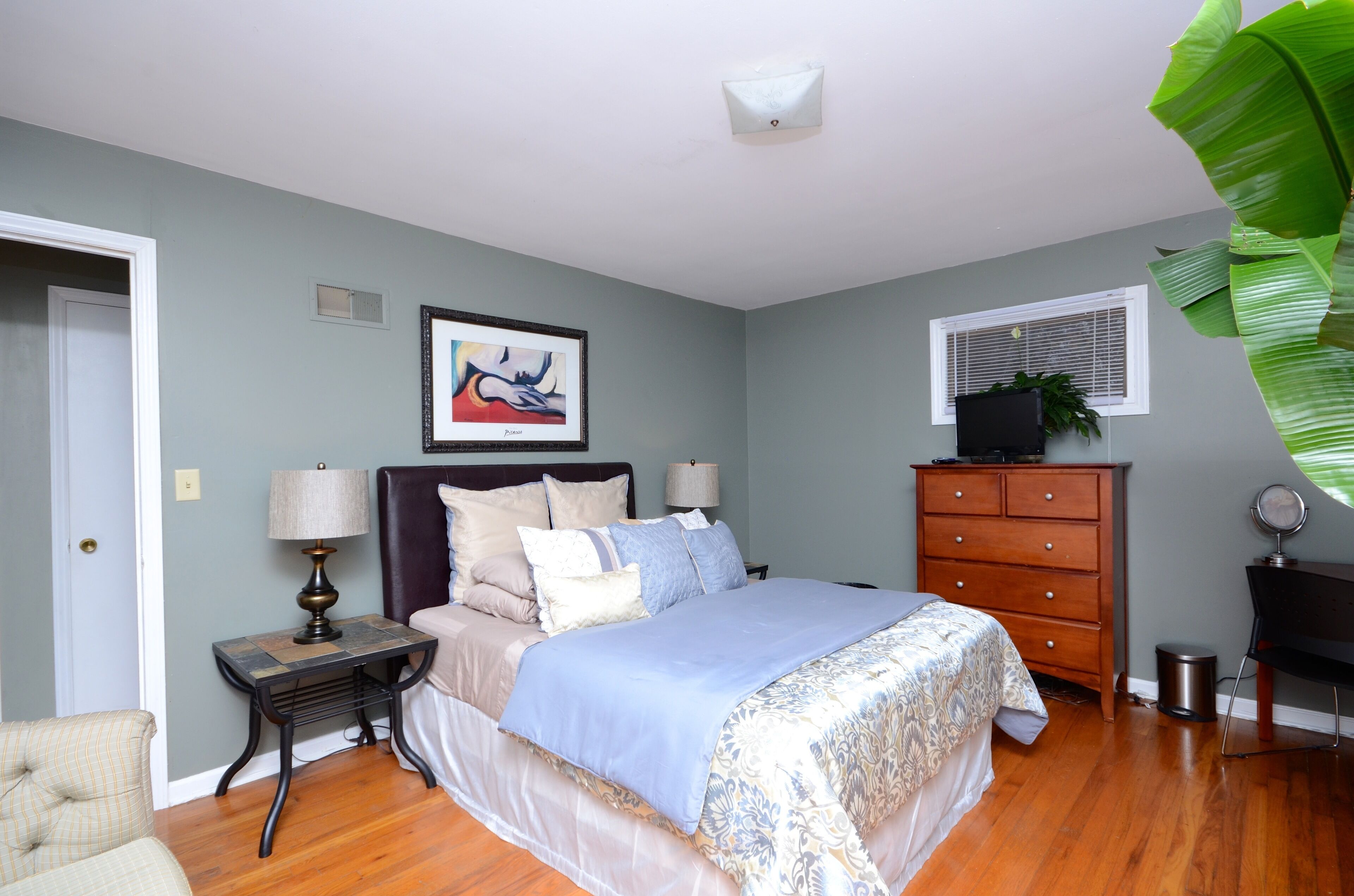 Close to the Plaza, Ku Med Center, Westport - plus Gigabit Internet  Reviews, Deals & Photos 2023 - Expedia