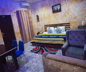 Literie de qualité supérieure, décoration personnalisée