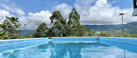 Alberca al aire libre