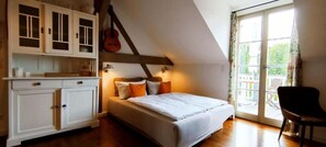 1 bedroom, travel crib, free WiFi, bed sheets