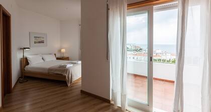 FLH Ericeira Triplex with Sea View