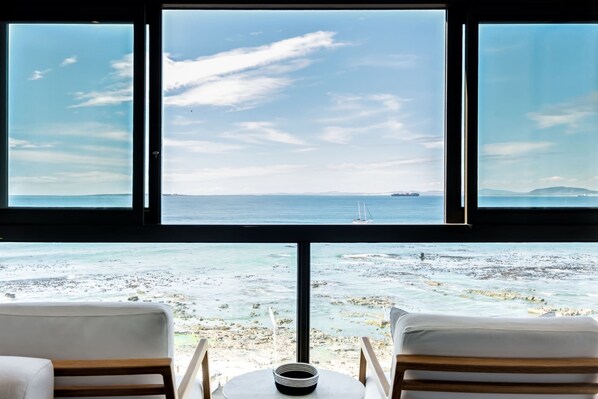 Interior - Magical Apartment w/Uninterrupted Ocean Views (Mouille Views) (Cape Town)