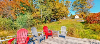 Charming, lakefront dog-friendly home with a firepit, dock, & fast WiFi
