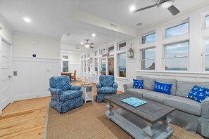 Smart TV - Soundfront Dog Friendly w/ Private Pool, Hot Tub, Elevator, Cmty Boat Slips (Salvo)