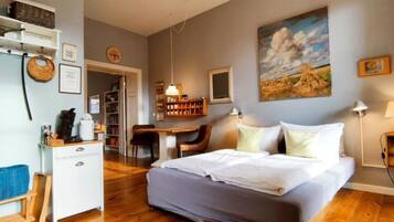 1 bedroom, travel crib, free WiFi, bed sheets