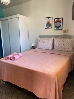 1 bedroom, iron/ironing board, free WiFi, bed sheets