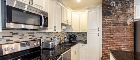 Kühlschrank, Ofen, Herdplatte