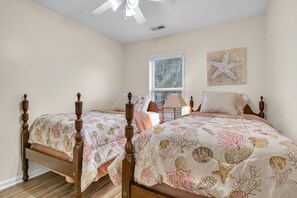 3 camere, accesso a Internet, lenzuola