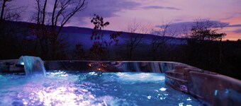 Riverfront Shenandoah Retreat – Hot Tub, Cold Plunge & Mountain Views!