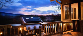 Riverfront Shenandoah Retreat – Hot Tub, Cold Plunge & Mountain Views!