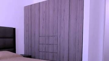 Family Condo | 2 bedrooms, free WiFi, bed sheets