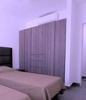 Condo dành cho gia đình | 2 phòng ngủ, truy cập Internet không dây miễn phí, bộ trải giường 