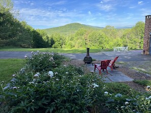 Terrace/patio - Modern Home: Hot Tub, Mountain Views & EV Charger (Jewett)